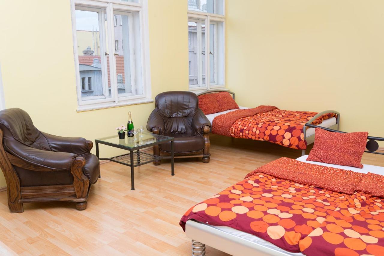 Hotel Praha Club Bed & Breakfast Exterior photo