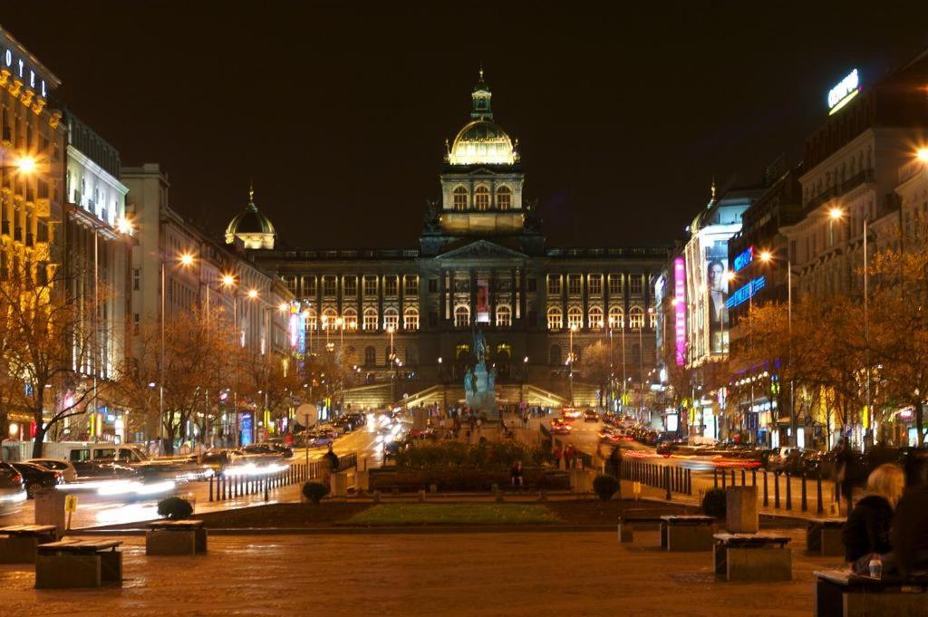 Hotel Praha Club Bed & Breakfast Exterior photo