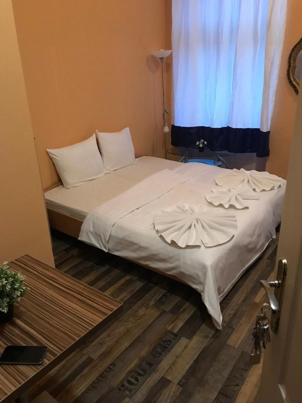 Hotel Praha Club Bed & Breakfast Exterior photo