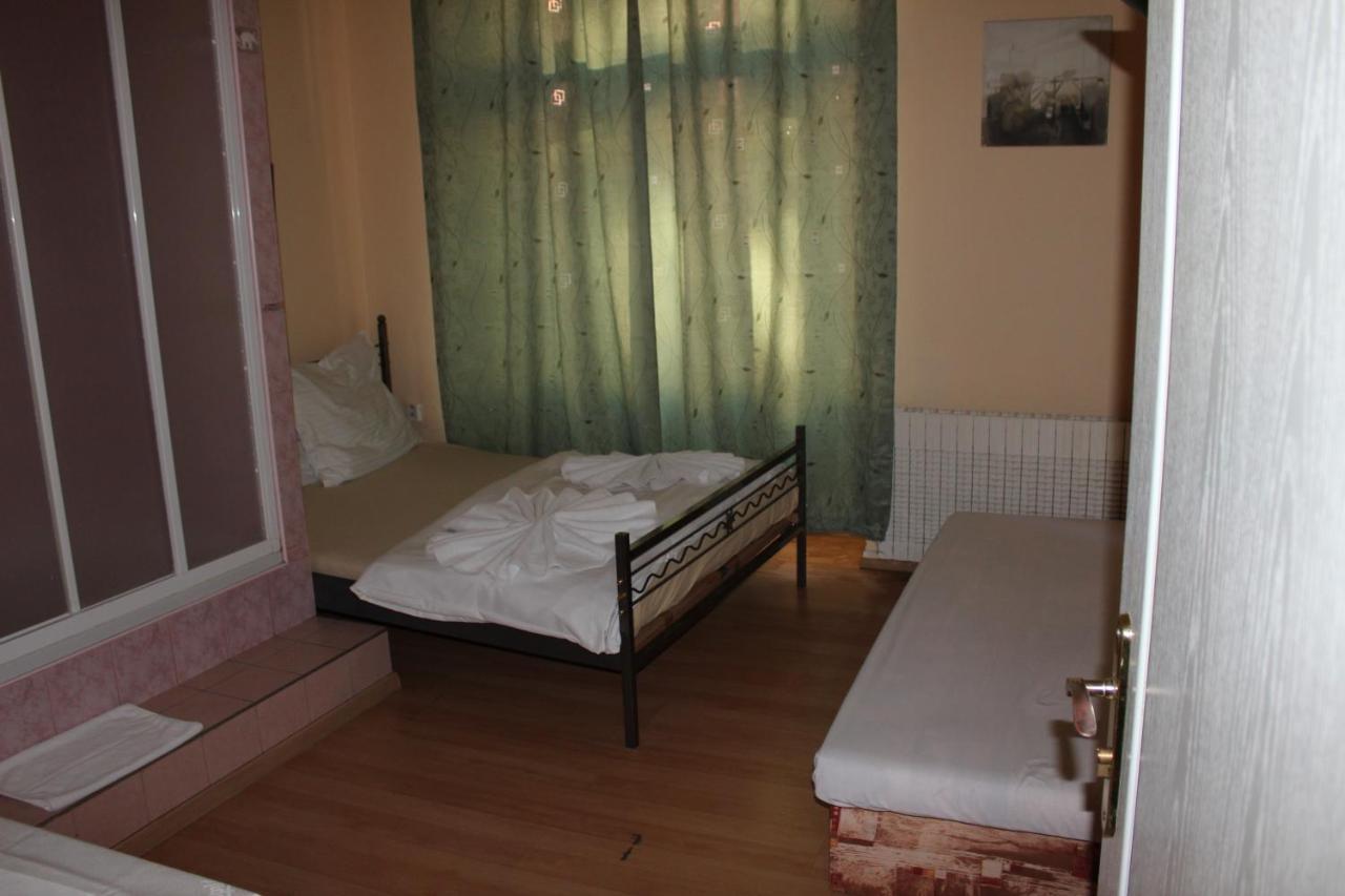 Hotel Praha Club Bed & Breakfast Exterior photo