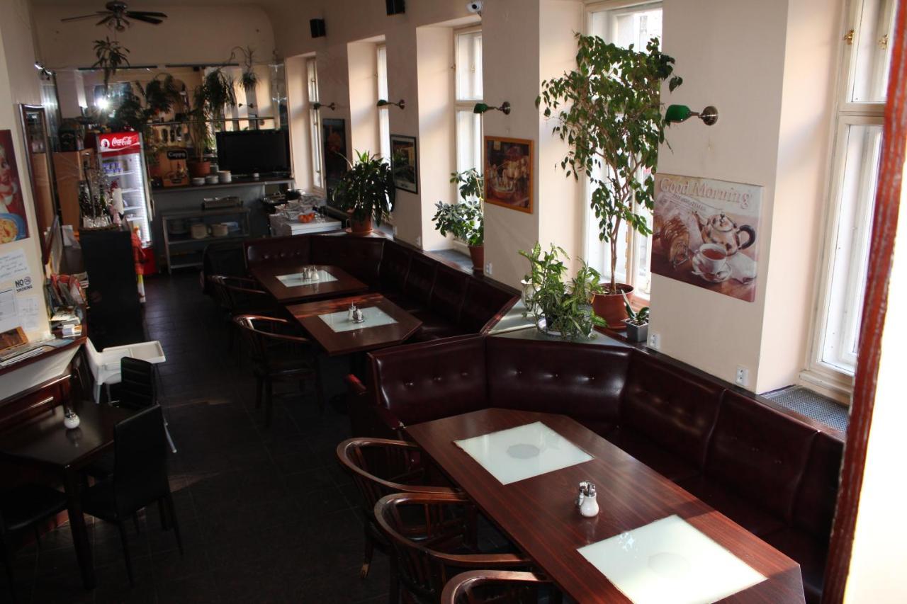 Hotel Praha Club Bed & Breakfast Exterior photo