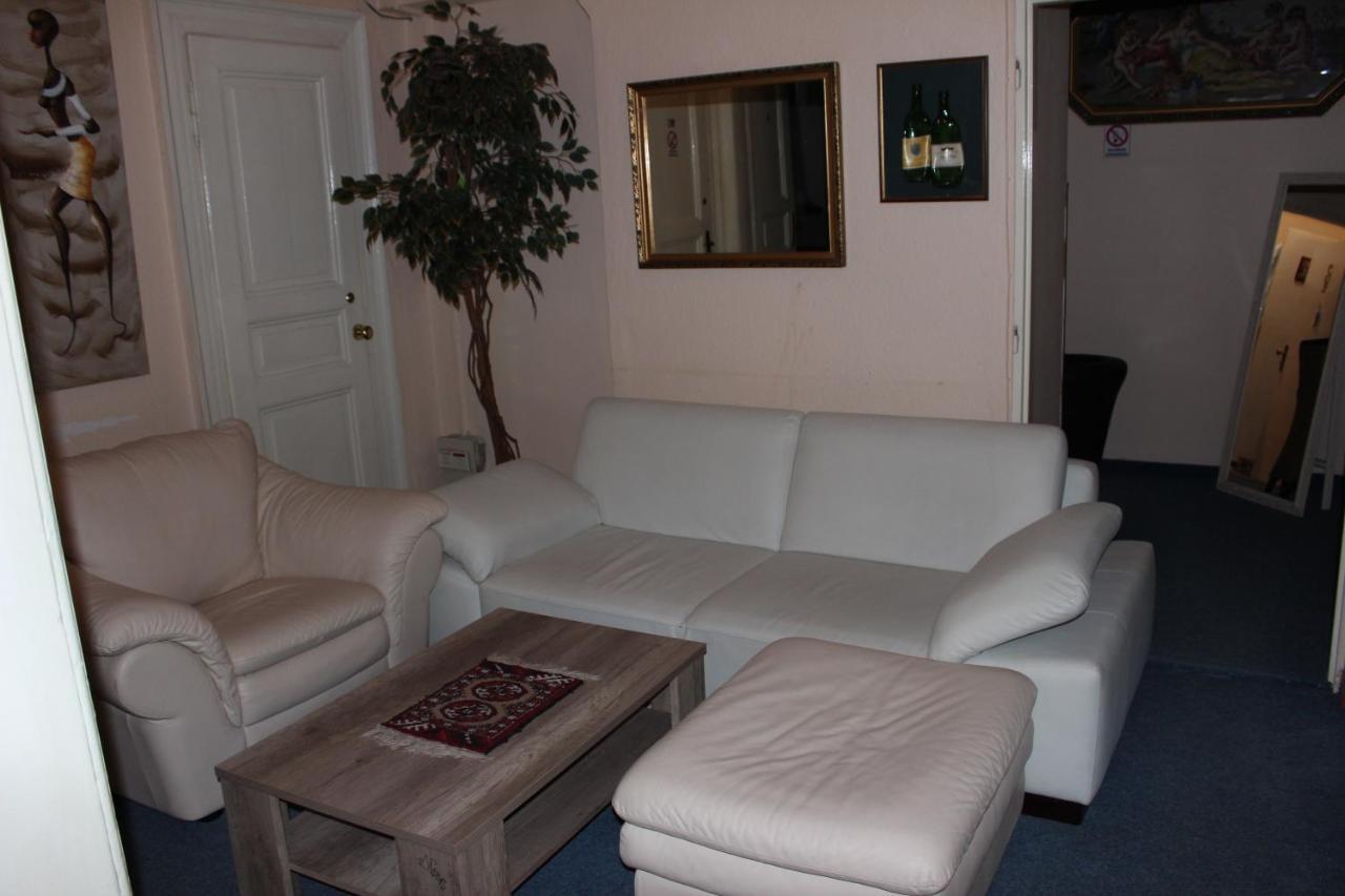 Hotel Praha Club Bed & Breakfast Exterior photo